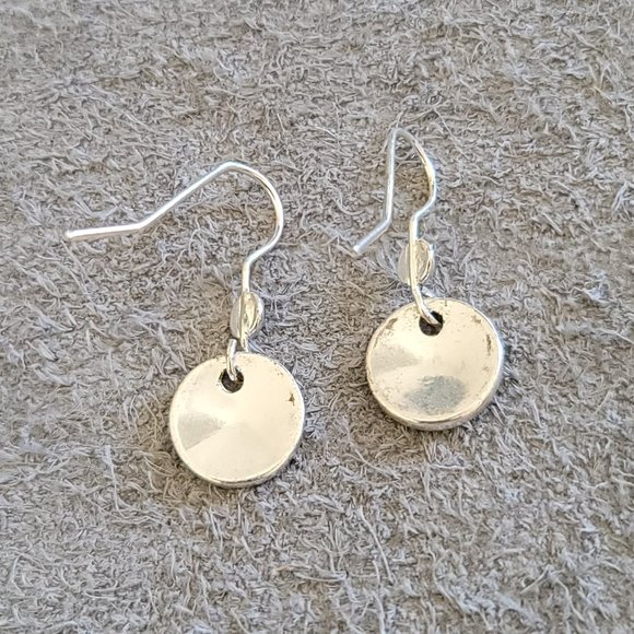 Earrings Silver Tone Circle Design Black Pierced Hook Dangle Style Jewelry Cute - Picture 2 of 3